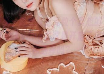 灰丝作品，陪我度过无数个冥想的下午，Kang Inkyung你这是开启了另类的图包选择吗？